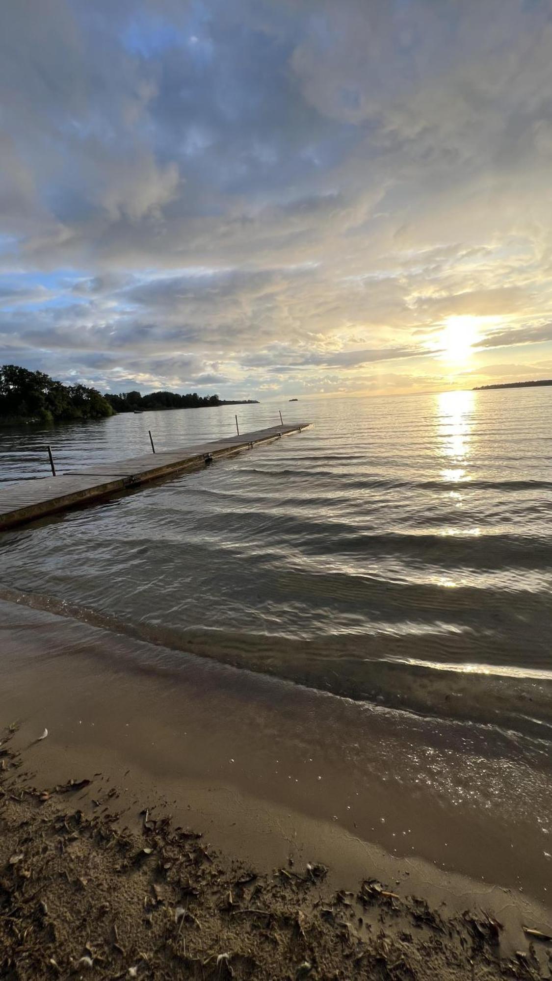 Boende - Stuga Nara Naturen, 3 Km Fran Motala Centrum Av Privat Vard エクステリア 写真